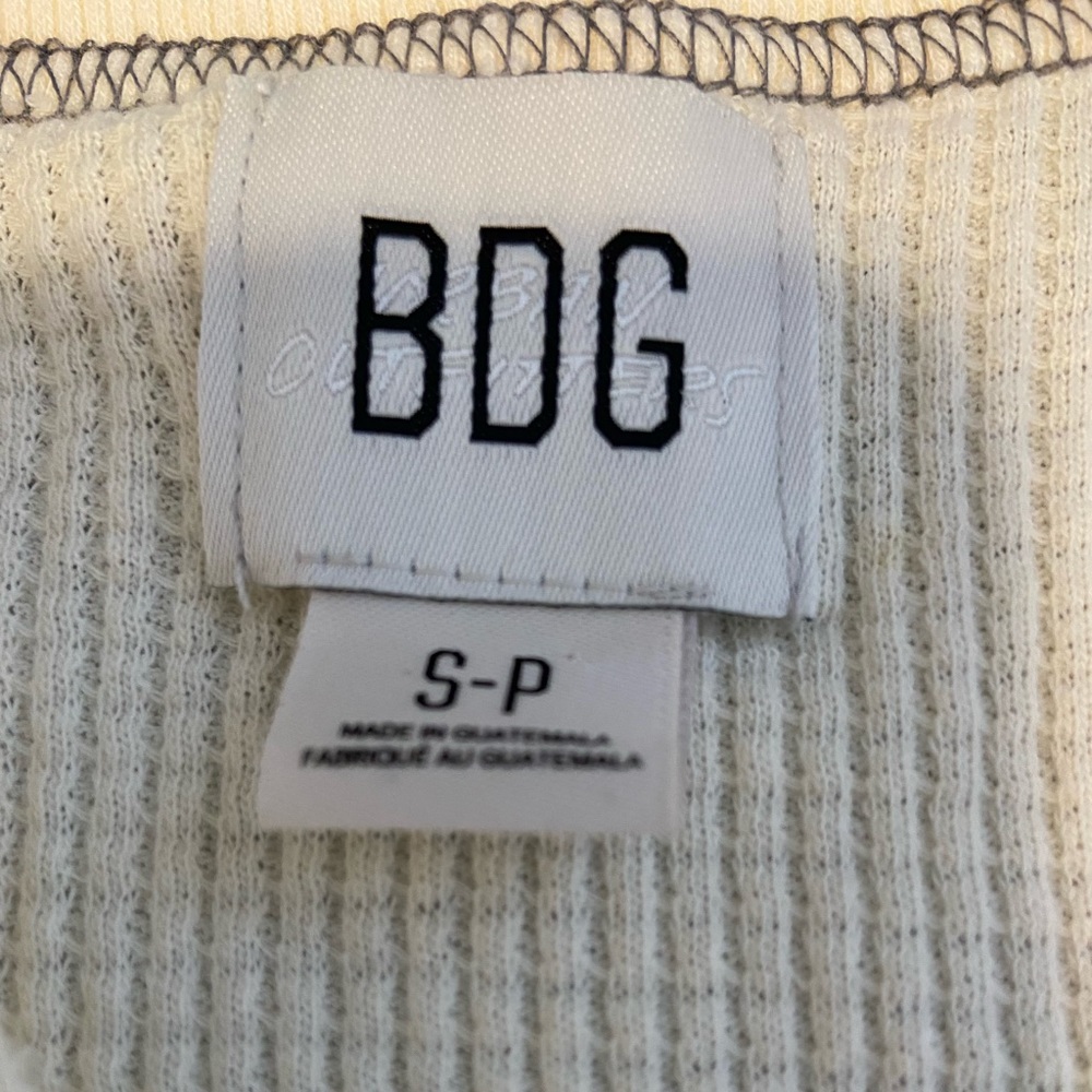 Urban outfitters v notch sweater - Picture 3 of 3